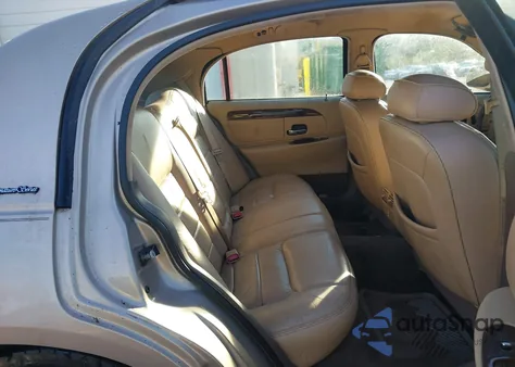 1998 Lincoln Town Car Signature from USA, damaged, VIN 1LNFM82WXWY733645